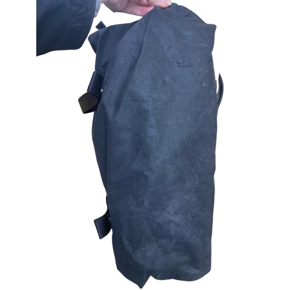 Lululemon Summer lovin Black nylon zipper closure tote - Picture 9 of 14